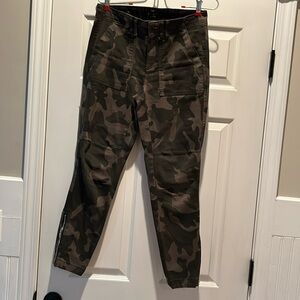 Army green camouflage skinny ankle